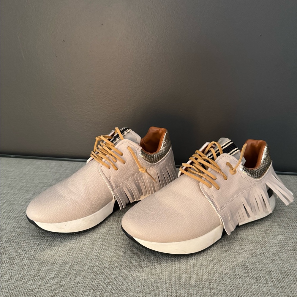 ShuShop Pepa Fringe Sneakers NWOT 6.5
